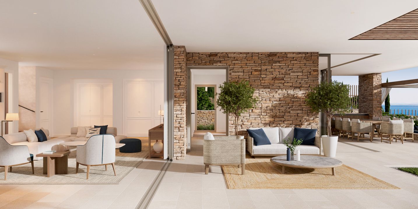 Waterfont villa in Marseillan