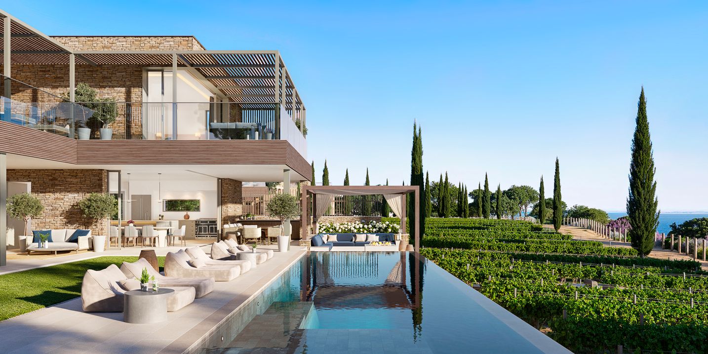 Waterfont villa in Marseillan